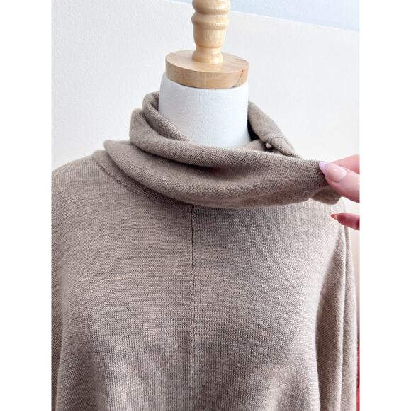 Garnet Hill 100% Wool Knit Poncho Turtleneck Sweater Medium Comfy Fringe - Picture 5 of 9